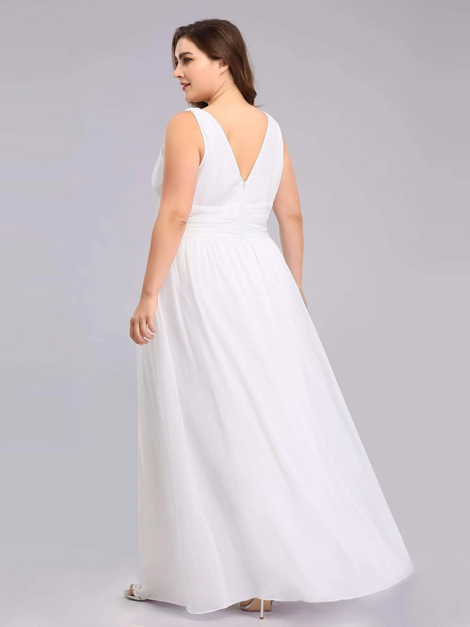 Plus Size Sleeveless V-Neck Semi-Formal Chiffon Bridesmaid Dress