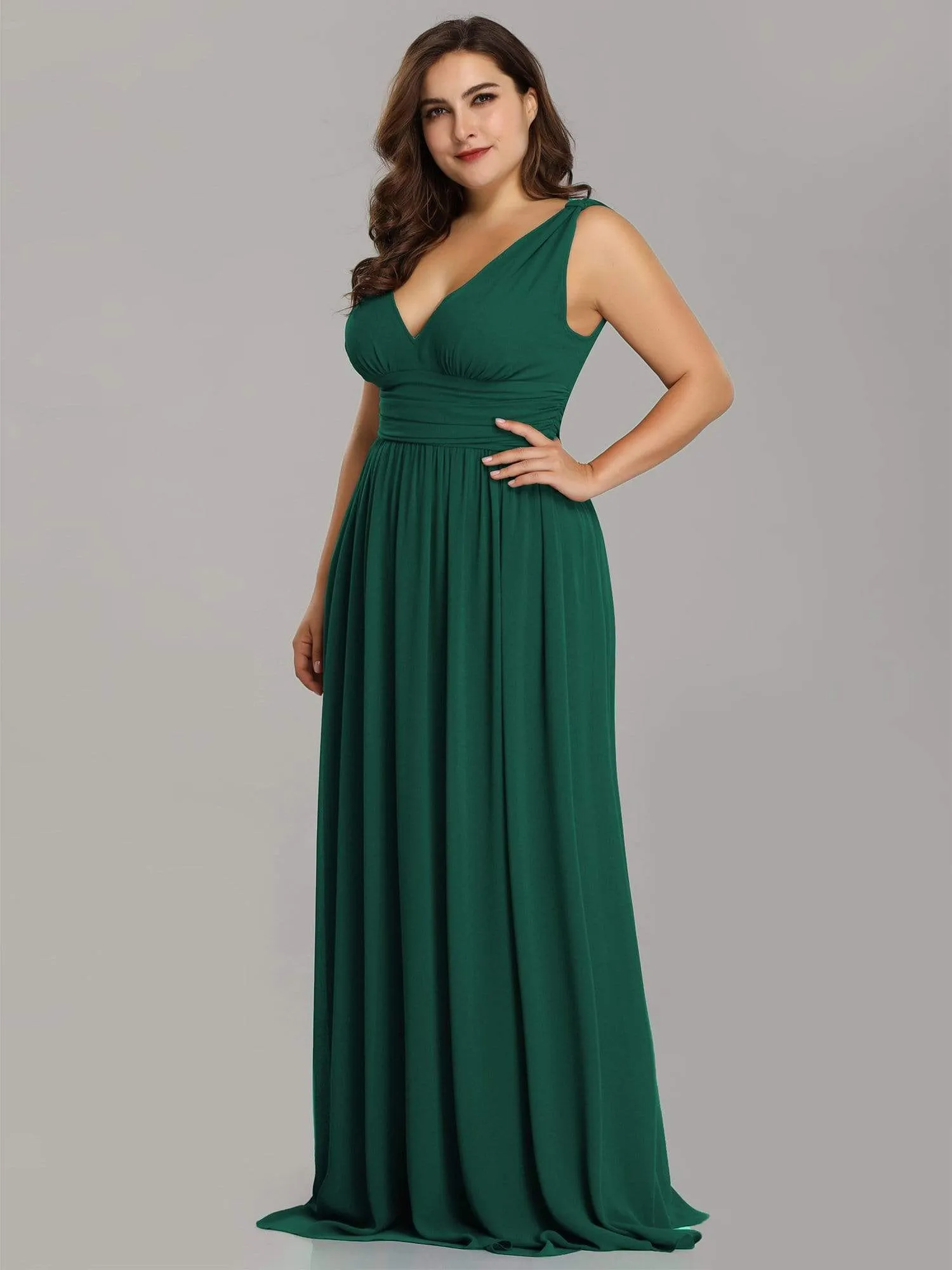 Plus Size Sleeveless V-Neck Semi-Formal Chiffon Bridesmaid Dress